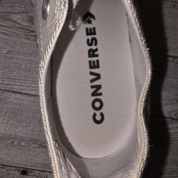 Converse Beige Low-Top Sneakers - Picture 6 of 7